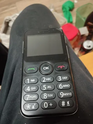 Móvil Alcatel Negro