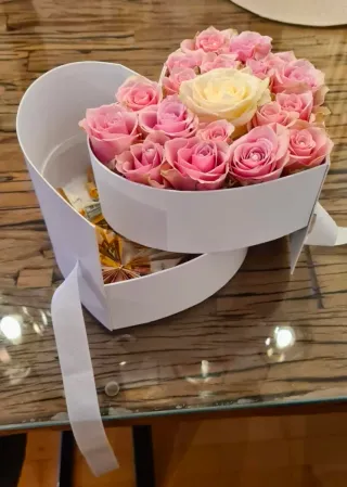 Caja Corazón Blanca con Confeti
