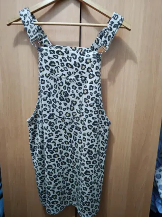 Vestido peto corto estampado leopardo
