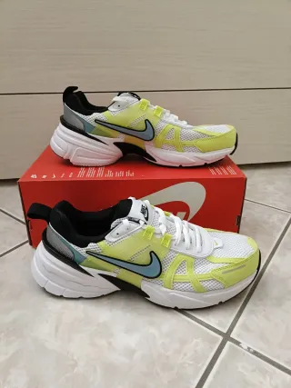 Nike V2K Run Scarpe running
