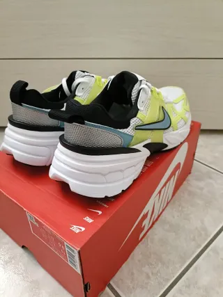 Nike V2K Run Scarpe running