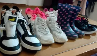 Lote de Zapatillas y Botas