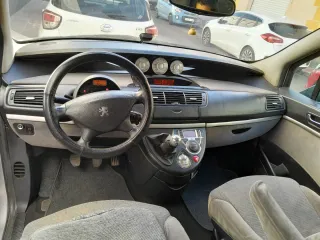 Peugeot 807 2008