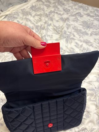 Bolso Purificación García azul y rojo