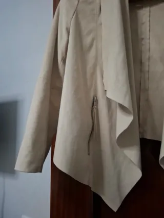 Chaqueta Bershka Beige Mujer