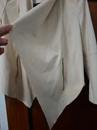 Chaqueta Bershka Beige Mujer