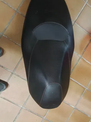 Asiento y baúl Yamaha XMAX 2017