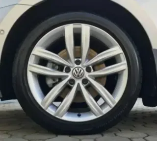 TAPAS BUJE RUEDA LLANTA VOLKSWAGEN 65MM 5G0601171