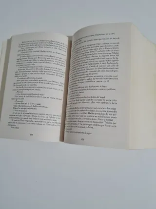 Libro Ciudad Medialuna Sarah J. Maas