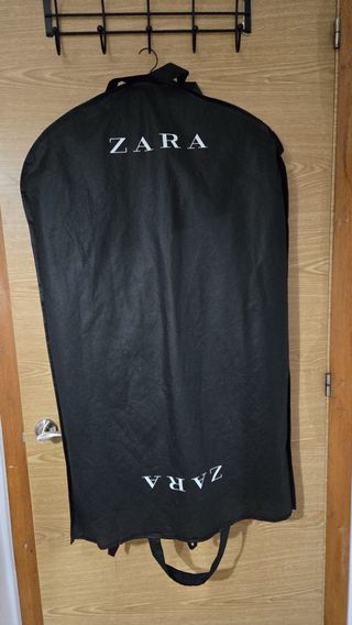 Traje negro chaleco y corbata burdeos + Pantalón