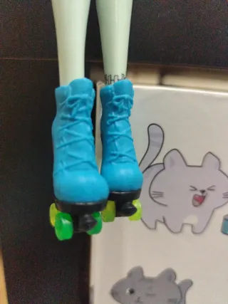 Muñeca Monster High Frankie Stein Patines