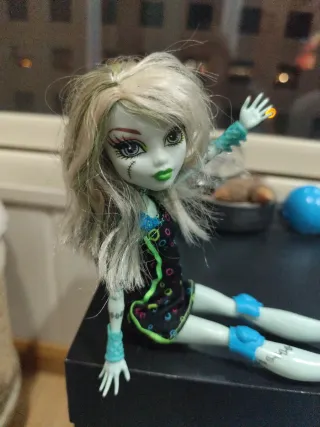Muñeca Monster High Frankie Stein Patines