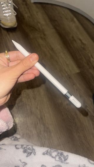 iPad 10ª Gen + Apple Pencil + Teclado Logi