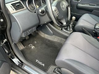 Nissan Tiida 2009