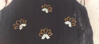 Top Zara con lana,Bordados Talla M.