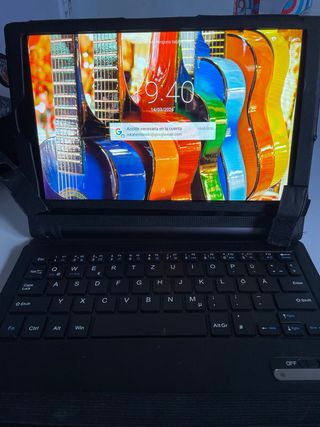 Tablet con Teclado Negro