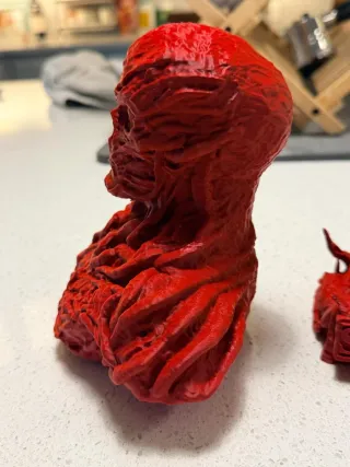 Busto Stranger Things Rojo