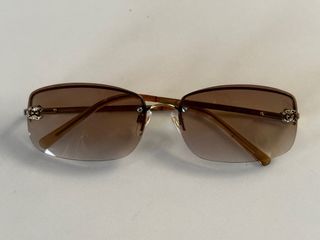 Gafas de sol Chanel doradas y marrones