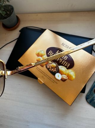 Gafas de sol Chanel doradas y marrones