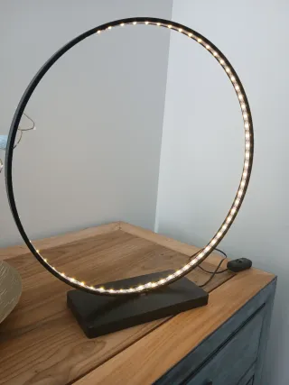 Lámpara Aro LED Negra y Blanca