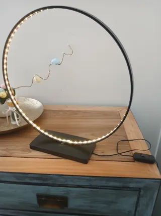 Lámpara Aro LED Negra y Blanca