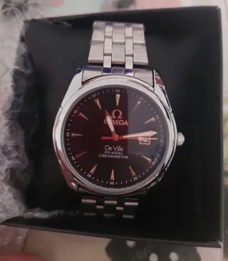 NUEVO A ESTRENAR.  COLECCIÓN. Reloj.
