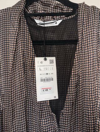 Vestido Zara estampado cuello lazo