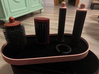 Dyson Airwrap. Poco Uso. Con cofre y accesorios.