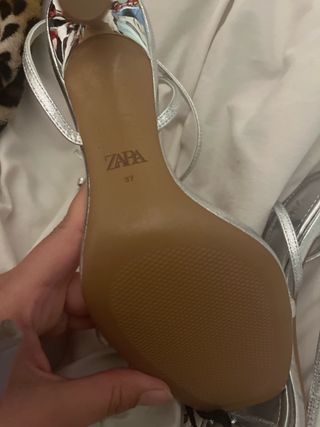 Tacones Zara Lazo Plateados