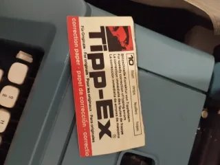 Máquina de escribir Olivetti Studio 46