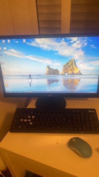 Ordenador de sobremesa EVAN negro  con monitor led