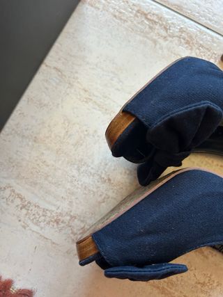 Sandalias Sfera tacón lazo negras