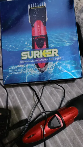 Máquina Cortapelo Surker Roja y Negra