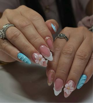 Uñas acrílicas y gel manicura permanente