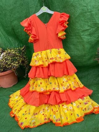 Traje de Flamenca Niña 5 6 7 Años mas o menos