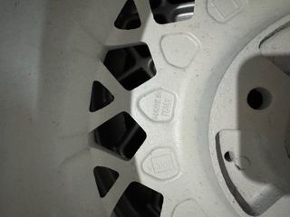 Llantas 4x100 6J ET33 en 14 Pulgadas