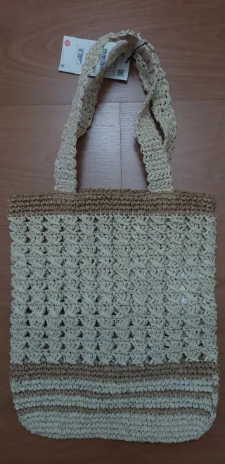 Bolso de hombro de rafia