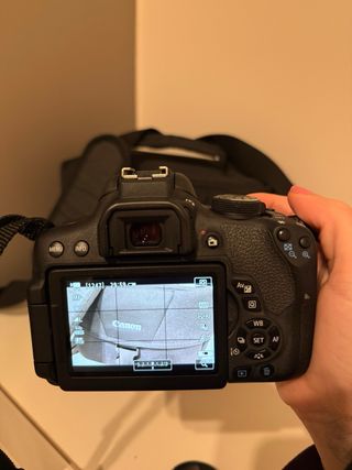 Canon EOS Rebel T6i + 2 lentes + micrófono RØDE