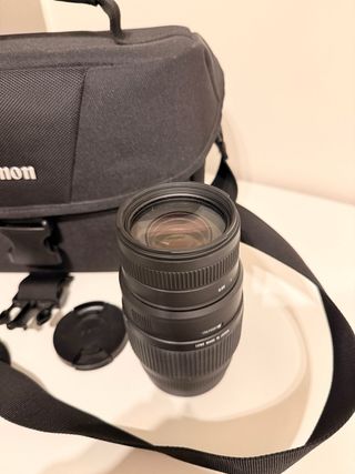 Canon EOS Rebel T6i + 2 lentes + micrófono RØDE