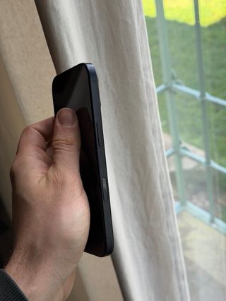 iPhone 16 128GB color negro con caja