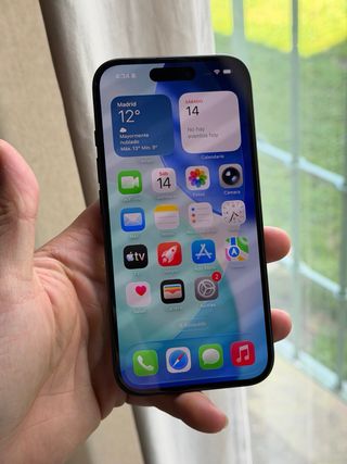 iPhone 16 128GB color negro con caja