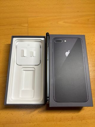 iPhone 8 Plus 64GB Space Gray 78% Batería