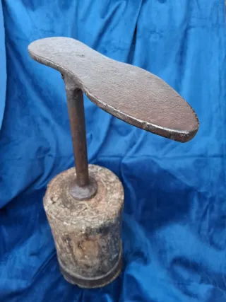 Pie de zapatero antiguo
