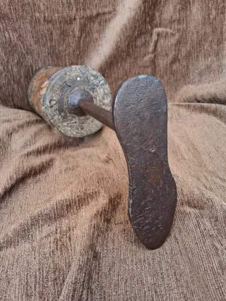 Pie de zapatero antiguo