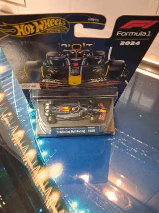Hotwheels Premium F1 Oracle Red Bull Racing RB20