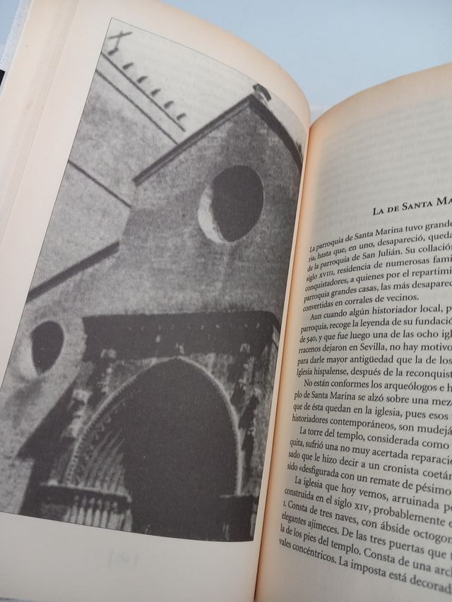 4 LIBROS SOBRE SEVILLA