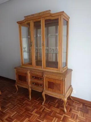 Mueble aparador vitrina madera y cristal