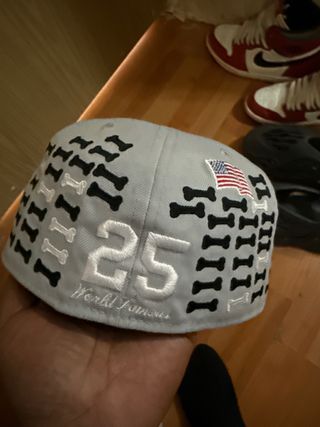 Gorra Supreme Box Logo New Era Gris Roja