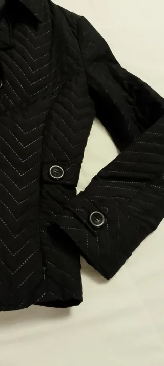 Chaqueta ligera negra