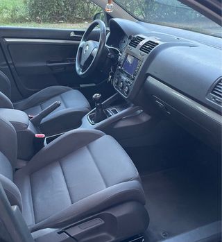 Volkswagen Golf 2004